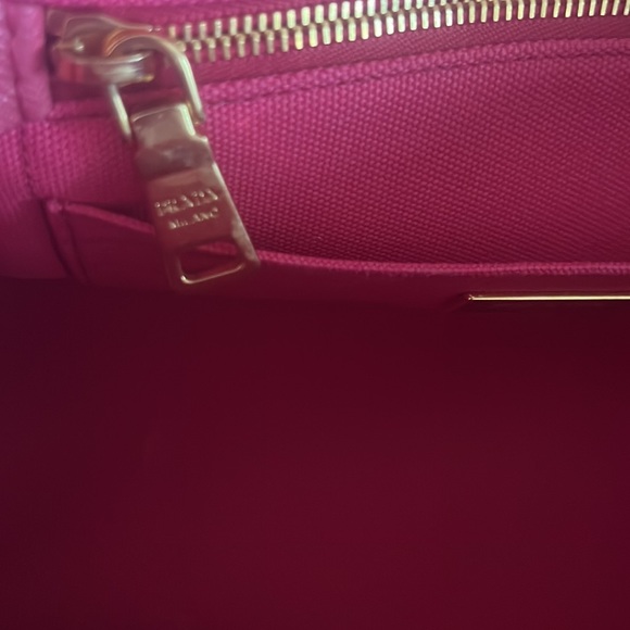 Prada canapa, color peonia. - Picture 5 of 13